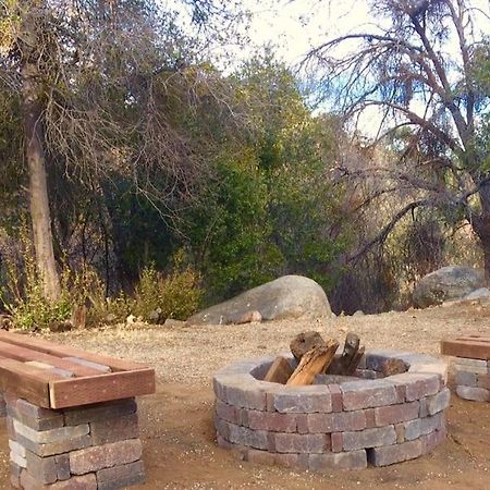 Вилла Shirley Creek Retreat: A Mountain Oasis Wofford Heights Экстерьер фото